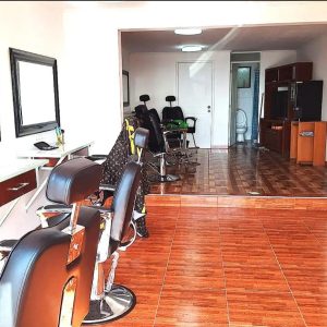 Se arrienda barbería full equipada